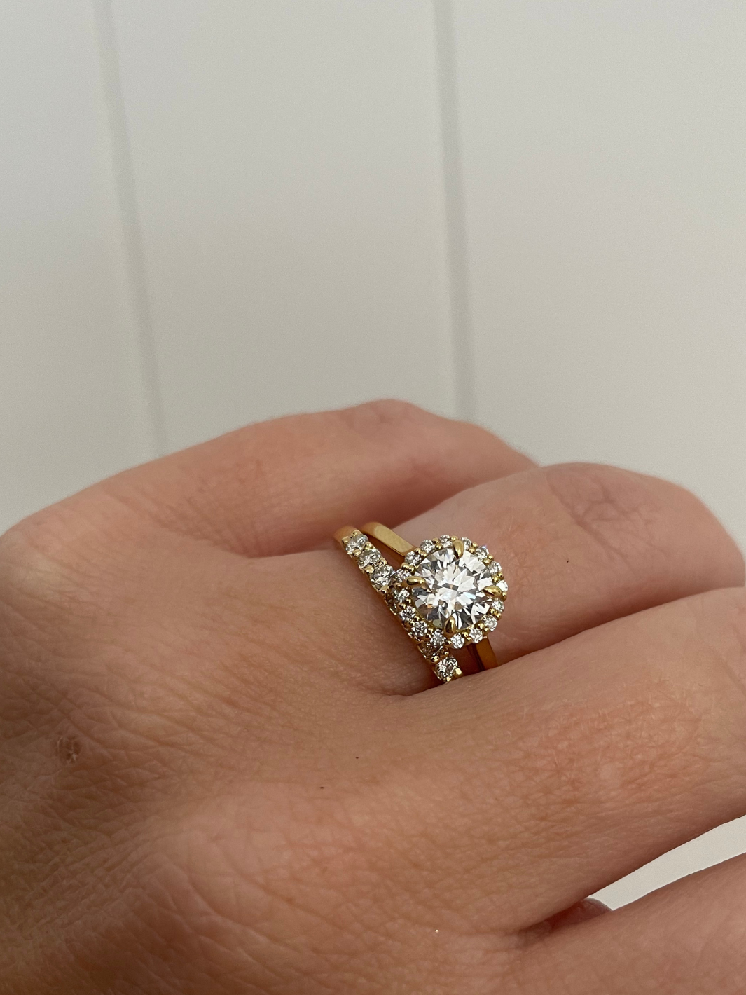 Lab Grown Diamond 18ct Yellow Gold 1.05ct Round Brilliant Cut Halo Ring