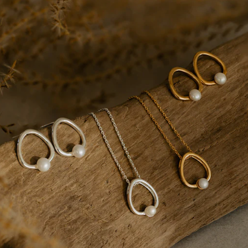 Evolve Gold Vermeil Pearl Essence Necklace (Elegance) Gold and Silver