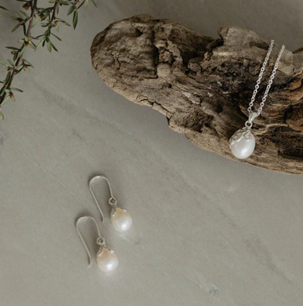 Evolve Pearl Devotion Necklace