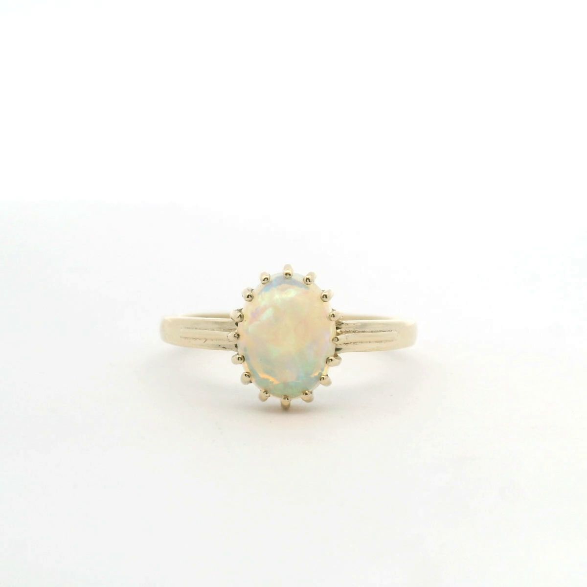 Opal 9ct Yellow Gold Claw Set Ring