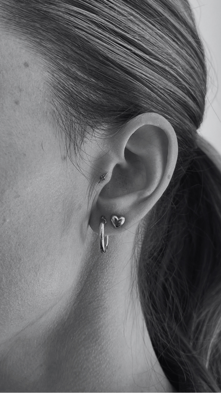 Heart Stud Earrings in 9ct White Gold