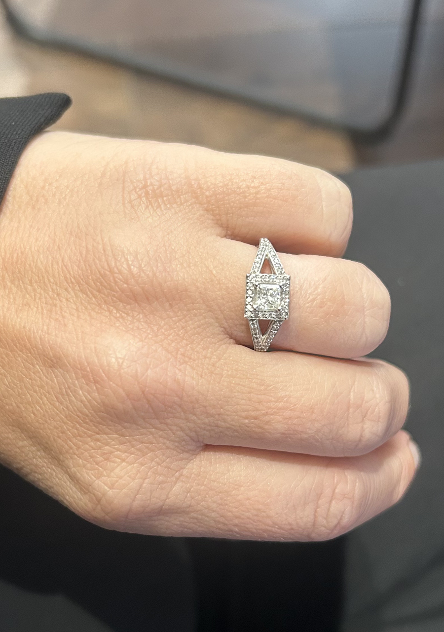 18ct White Gold Princess Cut with Accent Round Brilliant Halo & Shoulder Diamond Split Band Ring