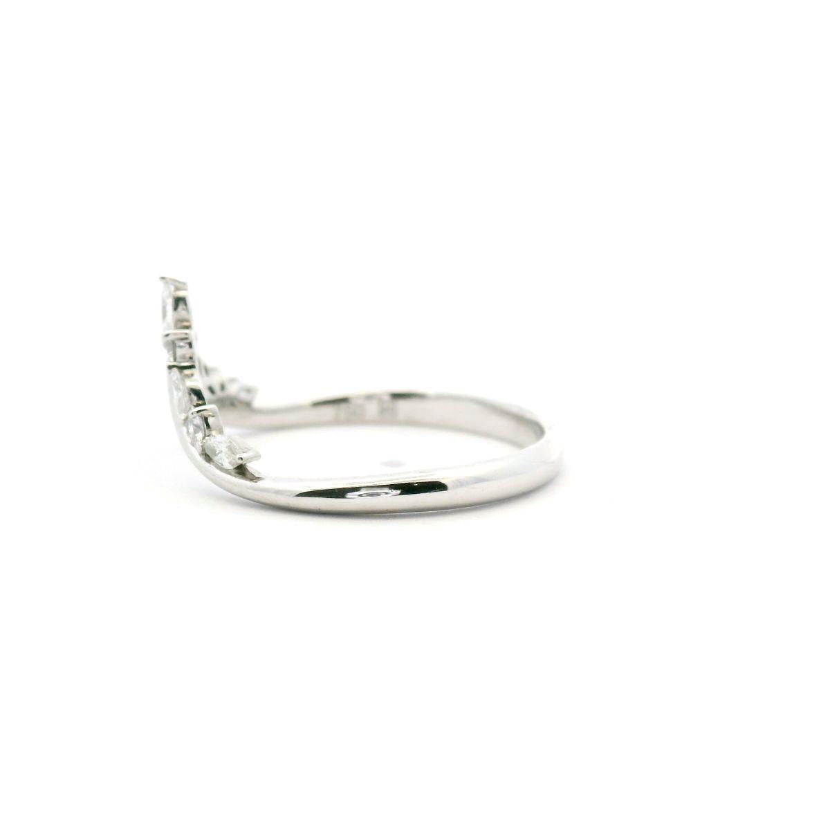 18ct White Gold Diamond Fancy V-Shaped Band Ring