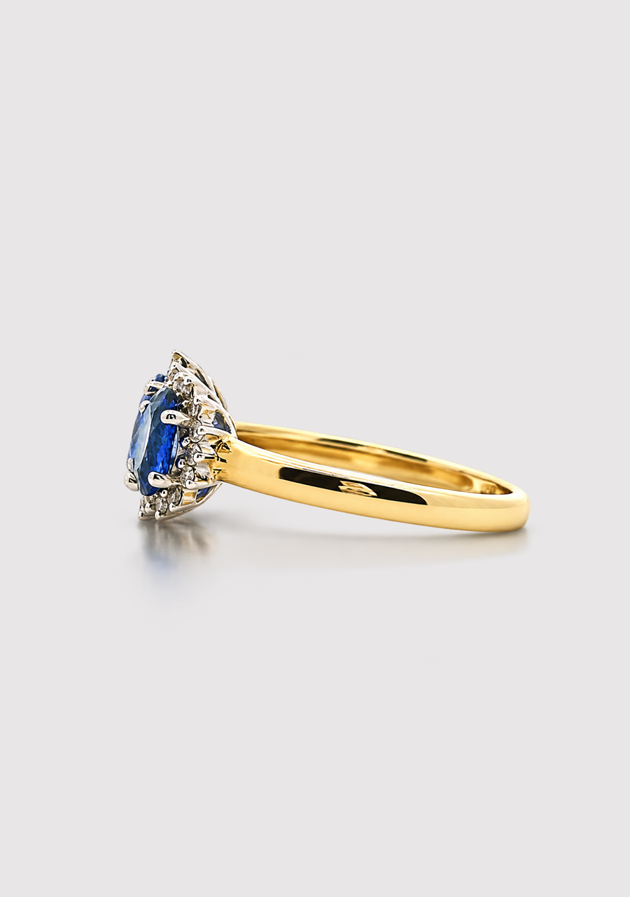 9ct Yellow & White Gold Oval Ceylon Sapphire Round Diamond Triple Cluster Ring