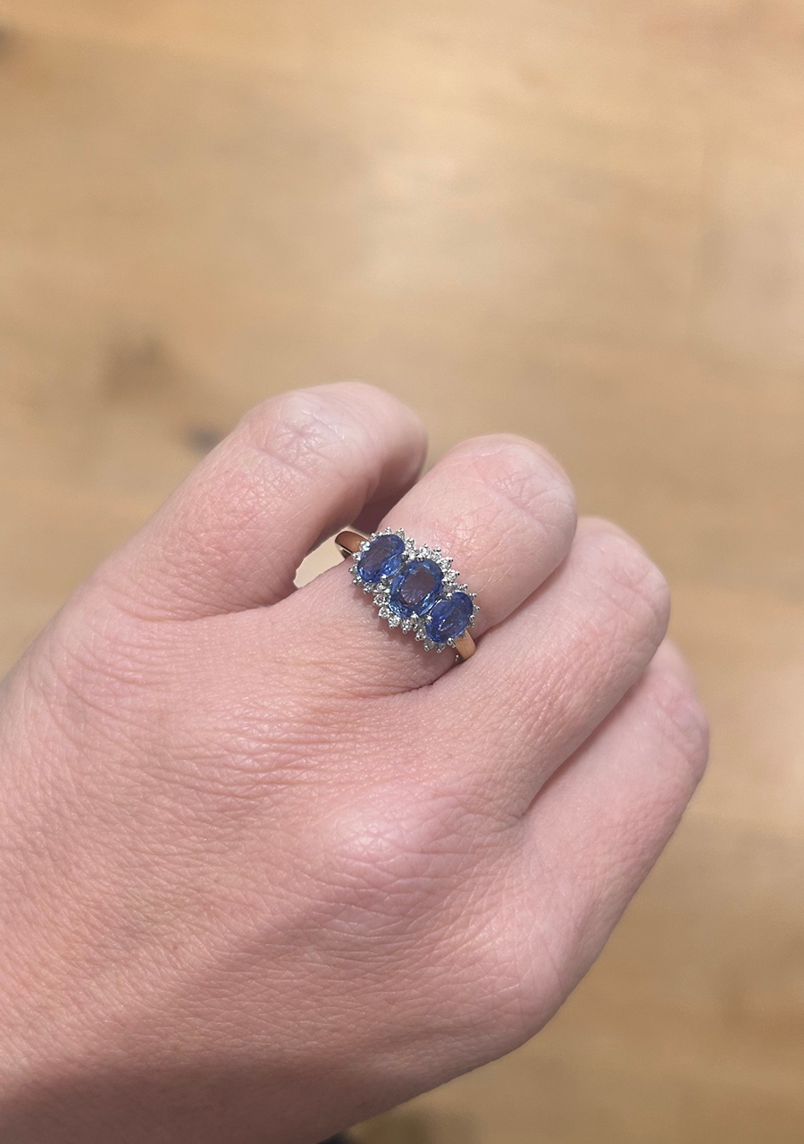 9ct Yellow & White Gold Oval Ceylon Sapphire Round Diamond Triple Cluster Ring