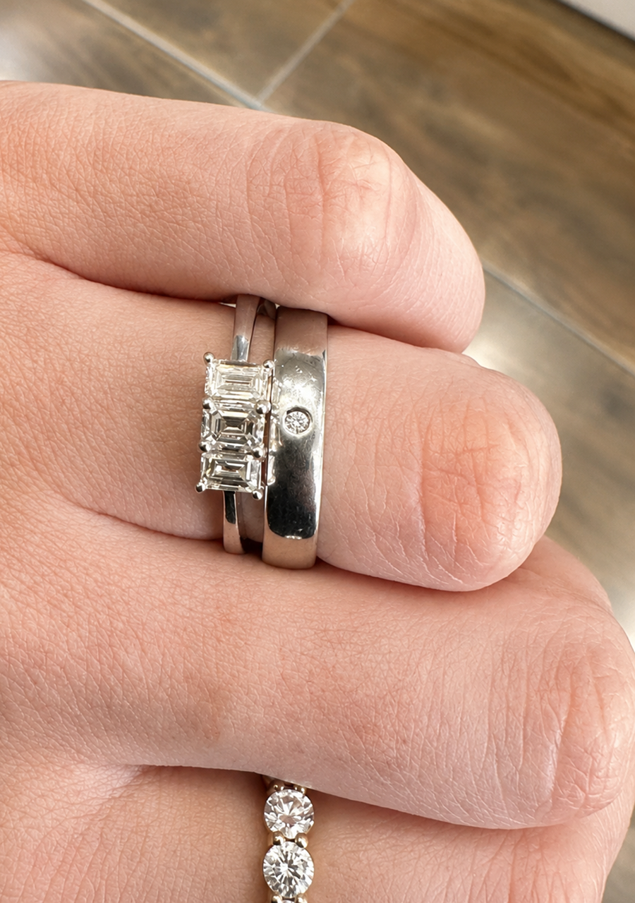 18ct White Gold 0.76ct Emerald & Baguette Cut Claw Set Diamond Ring