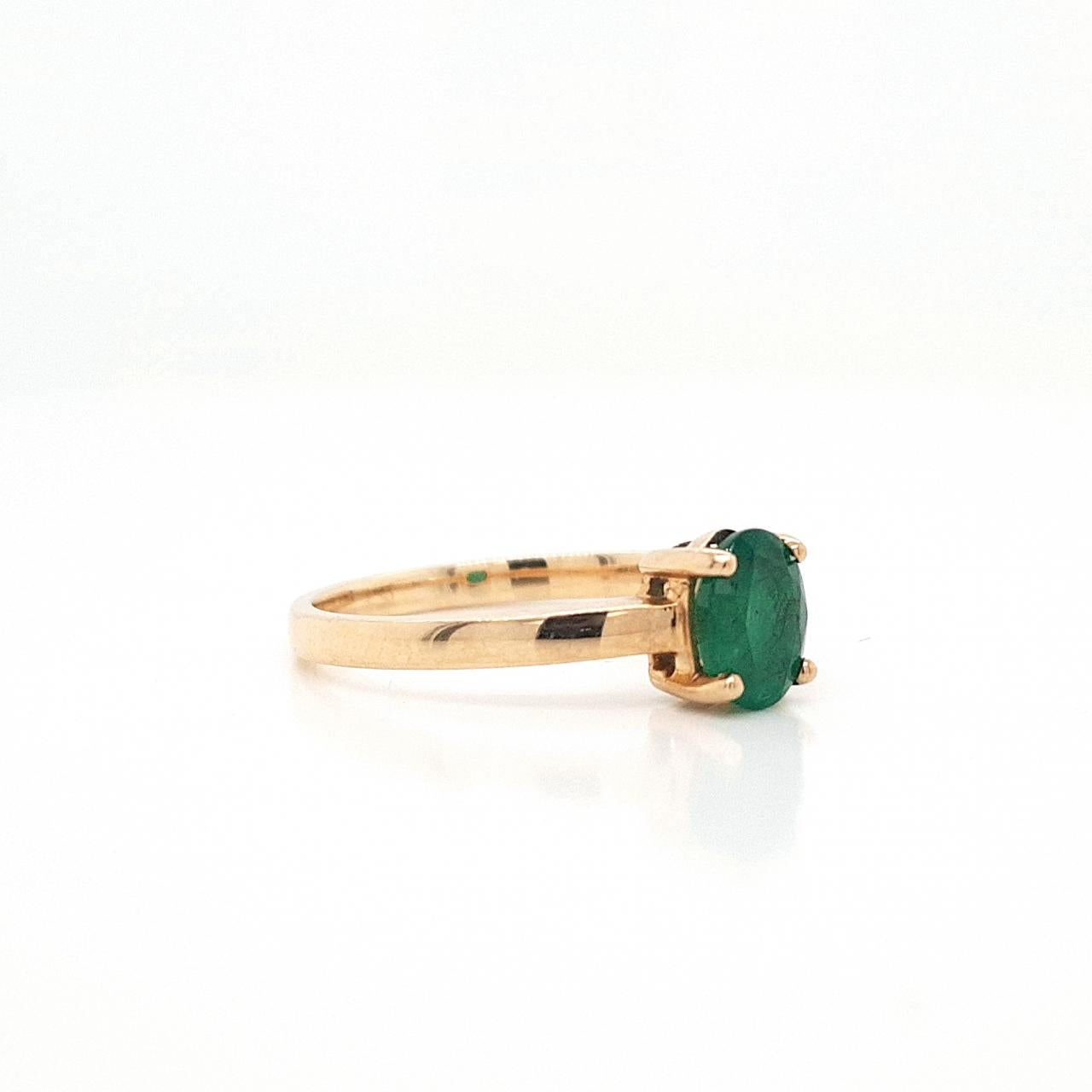 Emerald 9ct Yellow Gold Oval Cut Emerald Four Claw Ring