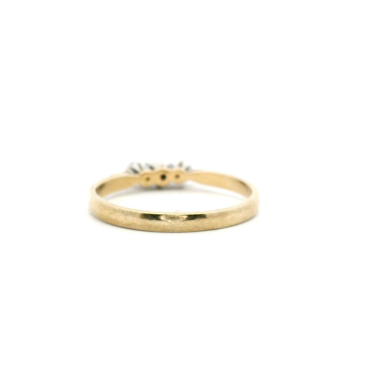 Estate 9ct Yellow Gold Round Brilliant Diamond Ring