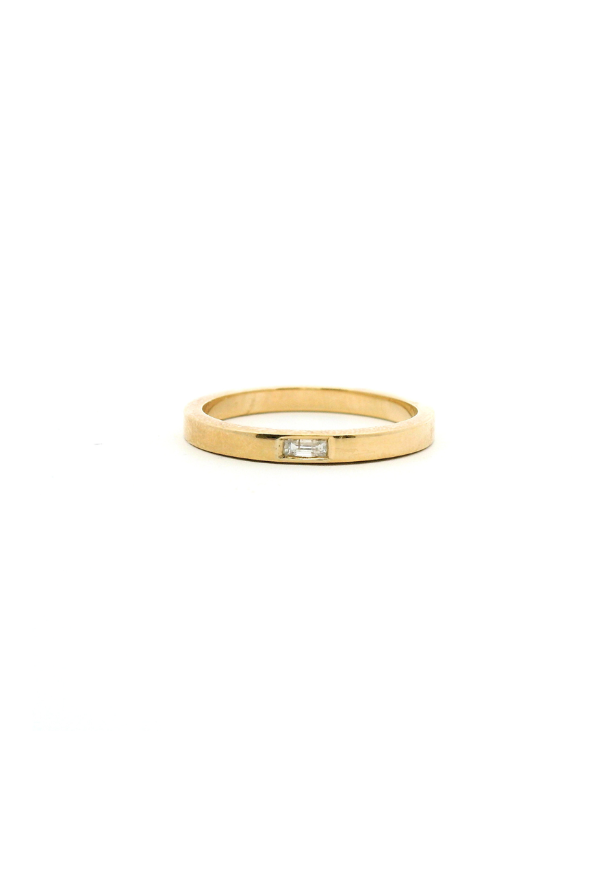 9ct Yellow Gold Baguette Diamond Punch Set Ring