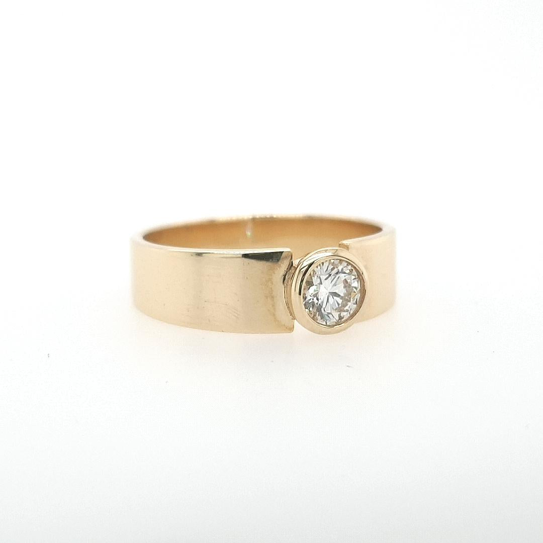 9ct Yellow Gold Bezel Set Diamond Ring