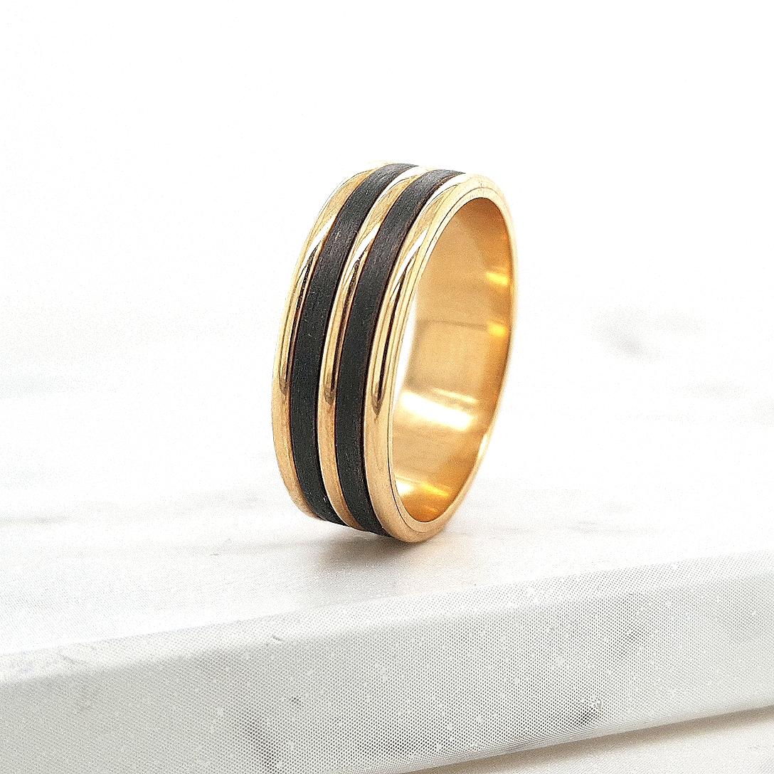9ct Yellow Gold & Brushed Carbon Fibre 8mm Ring