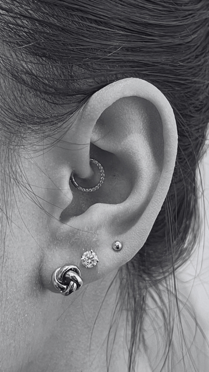 Knot Stud Earrings in 9ct White Gold