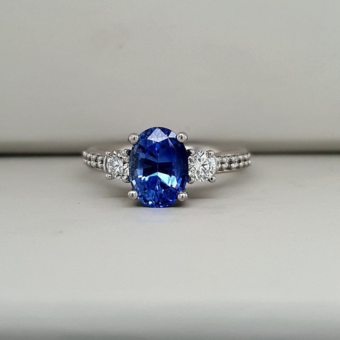 Sapphire & Diamond Platinum Ceylonese Sapphire & Diamond Ring