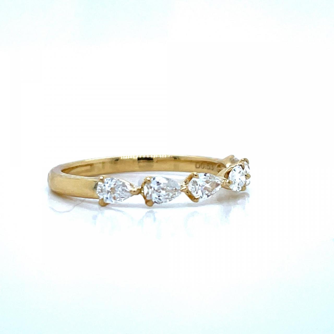 18ct Yellow Gold Pear Cut Diamond Ring