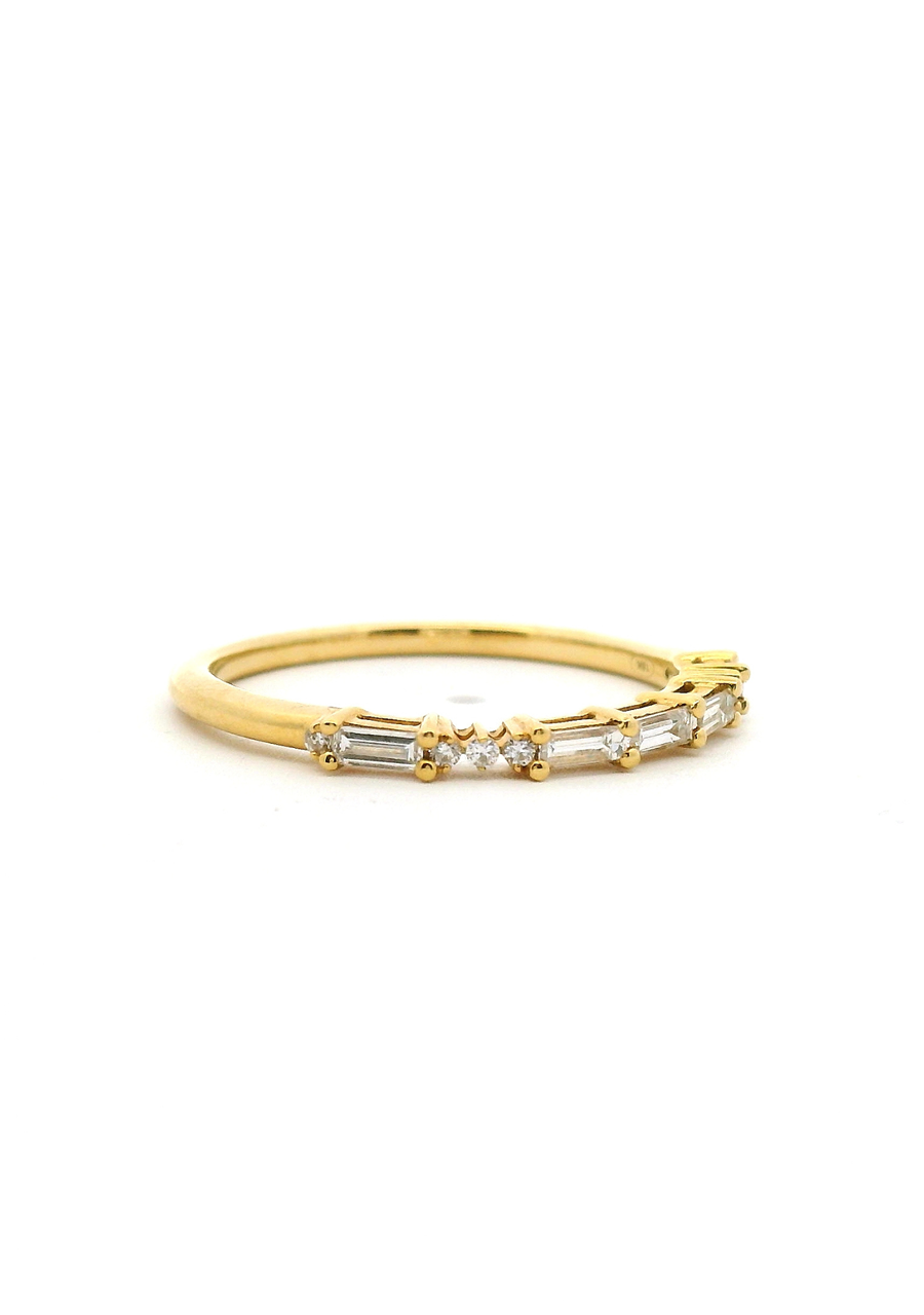 18ct Yellow Gold Baguette & Round Diamond Band