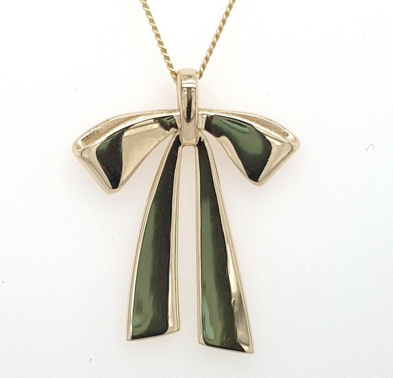 9ct Yellow Gold Bow Pendant