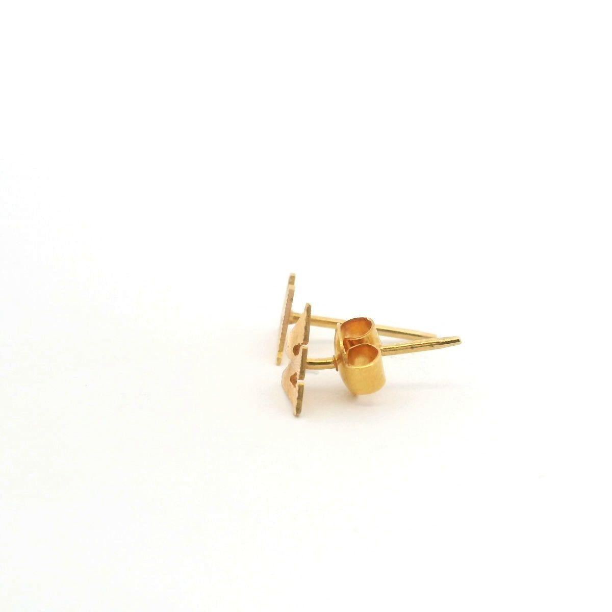Estate 22ct Yellow Gold "W" Initial Stud Earrings