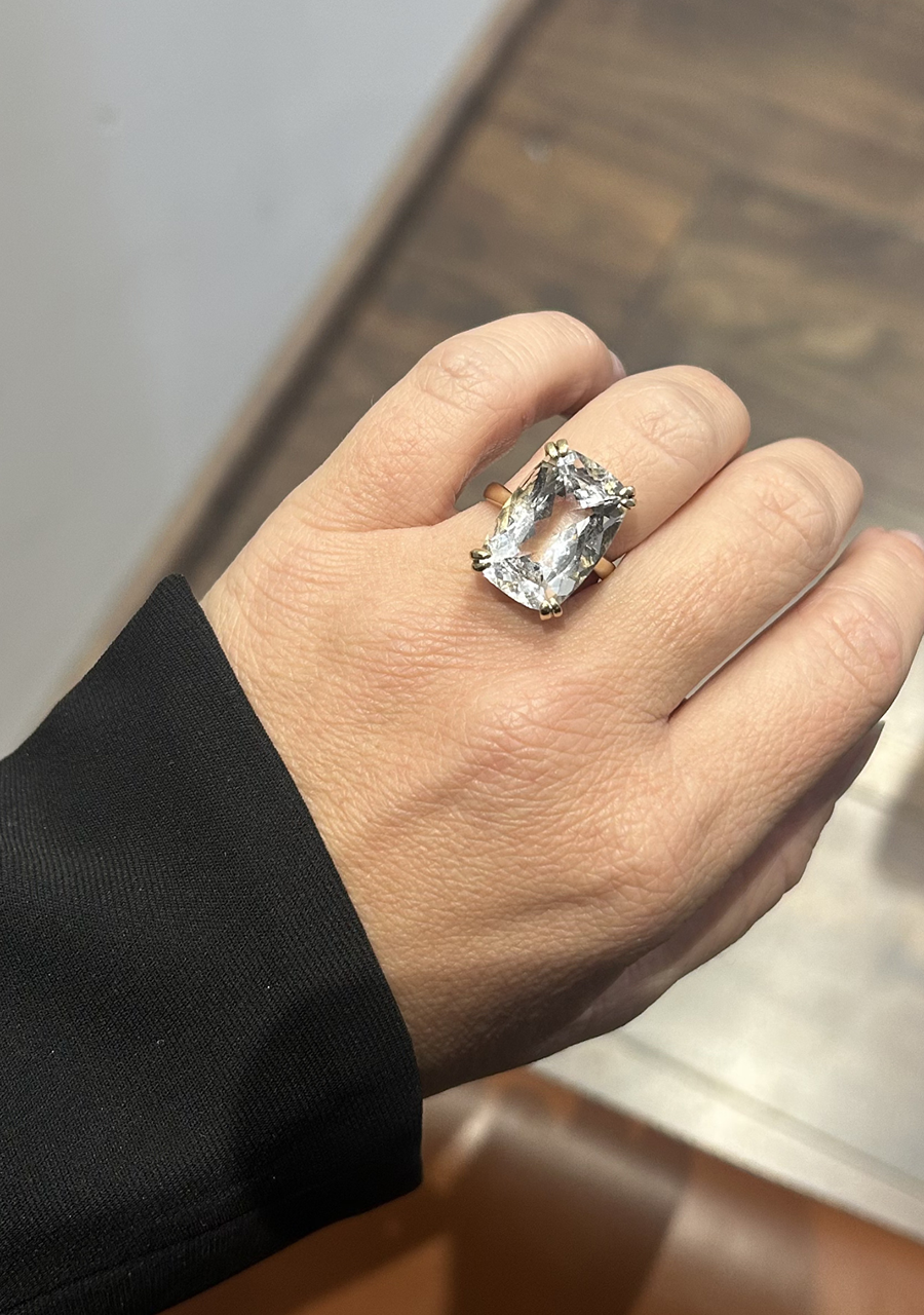9ct Yellow Gold Clear Quartz Cushion Cut Ring