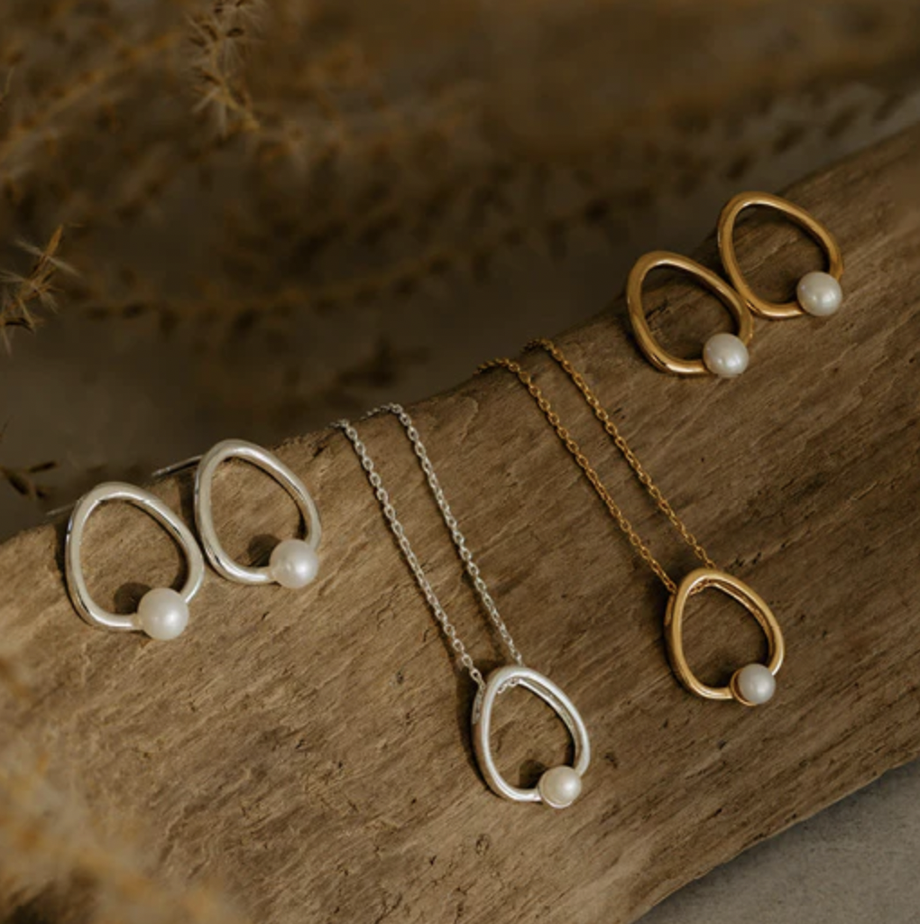 Evolve Gold Vermeil Pearl Essence Necklace (Elegance) Gold and Silver