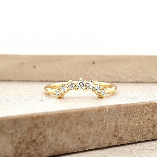 The Bea Setting 18ct Yellow Gold Diamond Curved Band