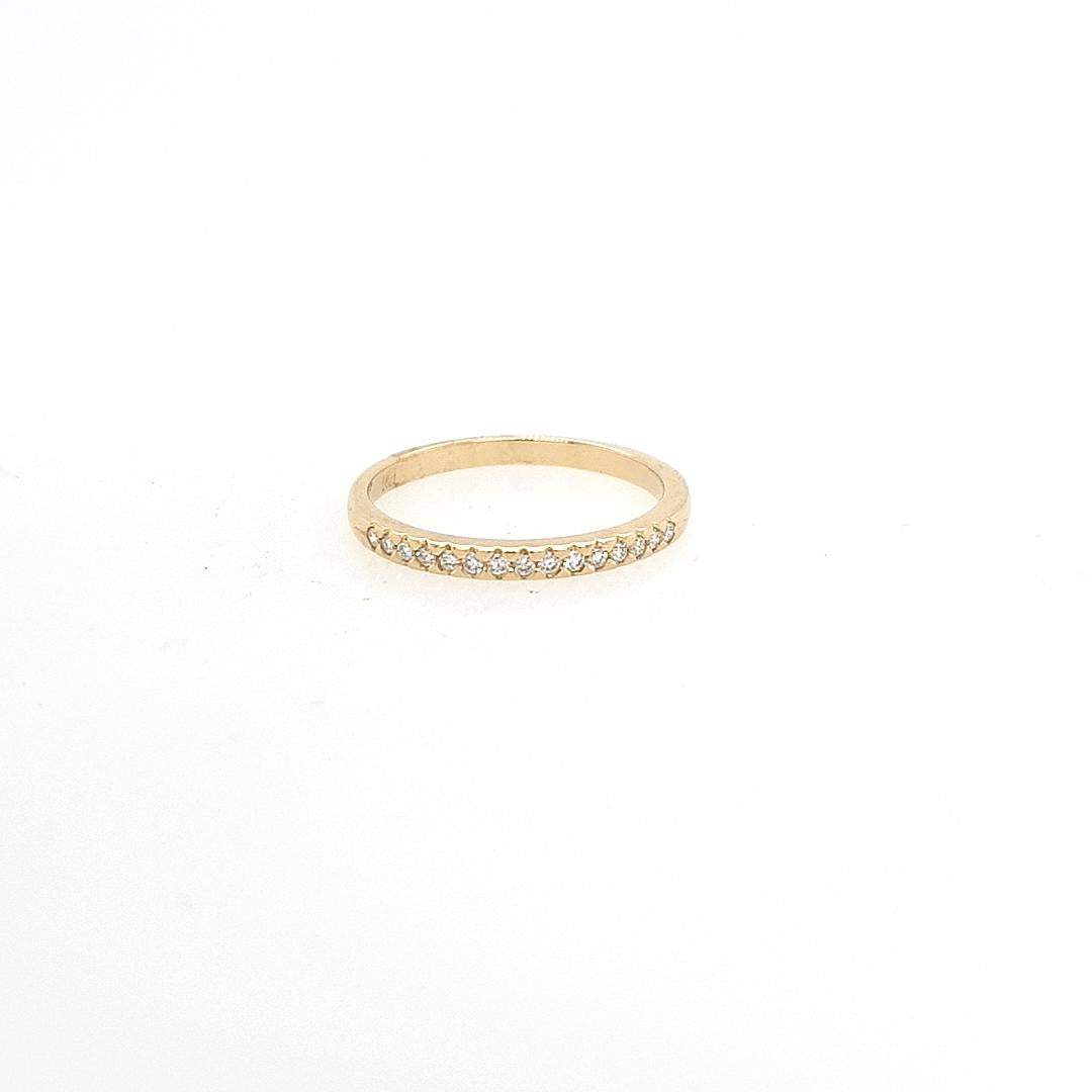 18ct Yellow Gold Diamond V Claw Set Ring
