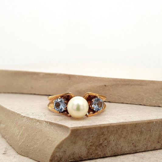 Estate 9ct Yellow Gold Freshwater Pearl and Blue Topaz Ring