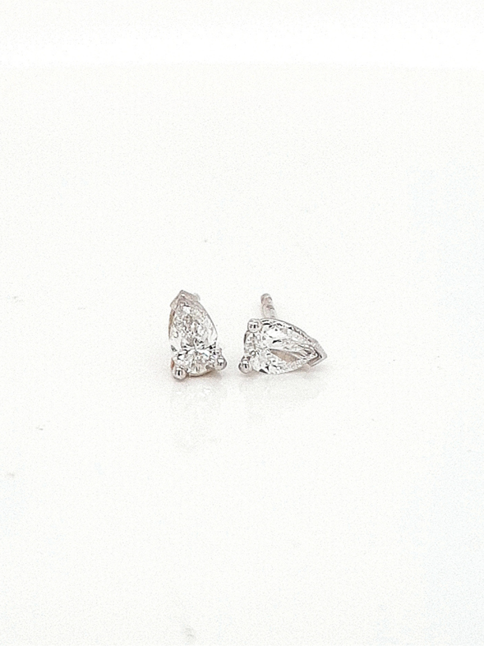 14ct White Gold Pear Cut Diamond Stud Earrings