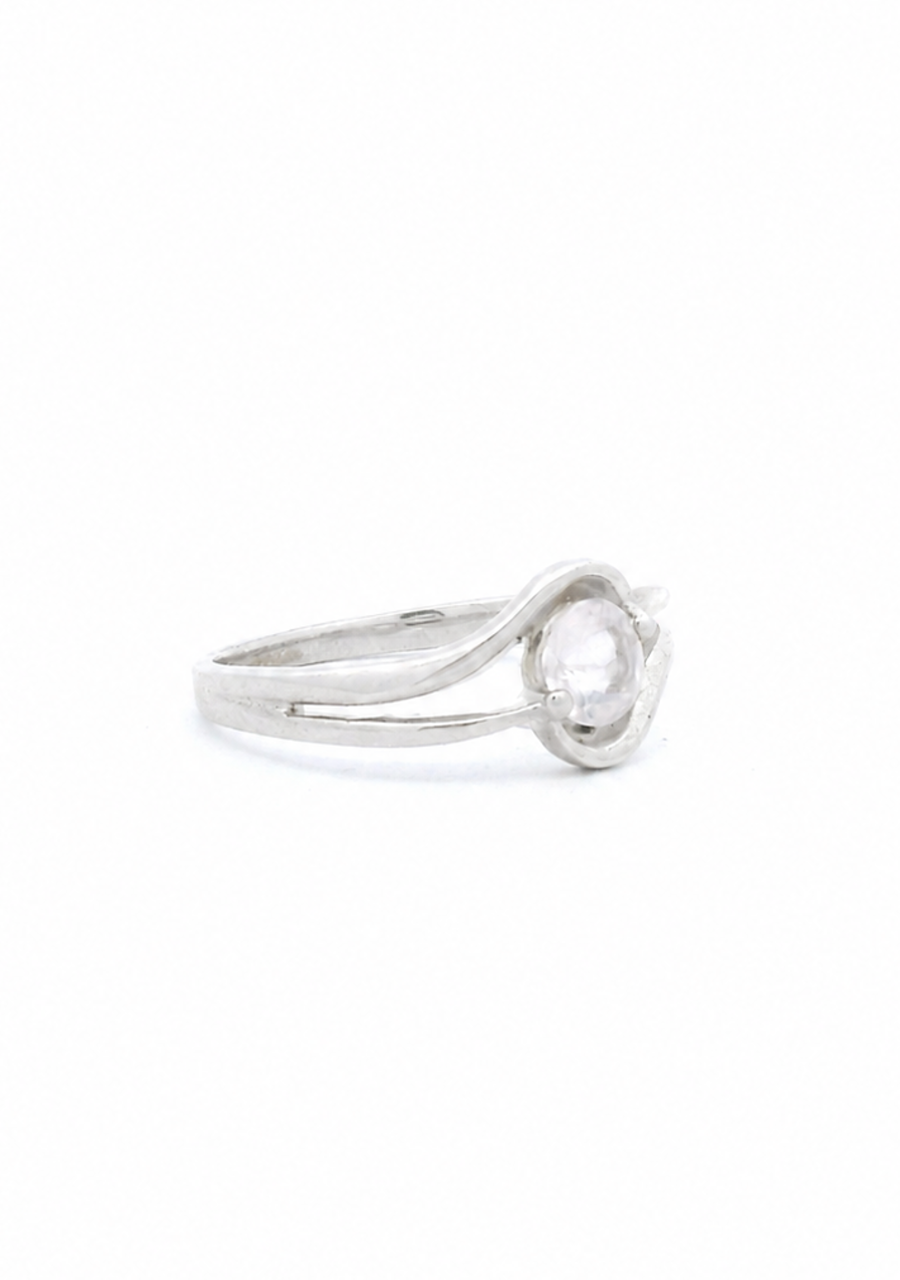 Sterling Silver Amethyst Solitaire Ring