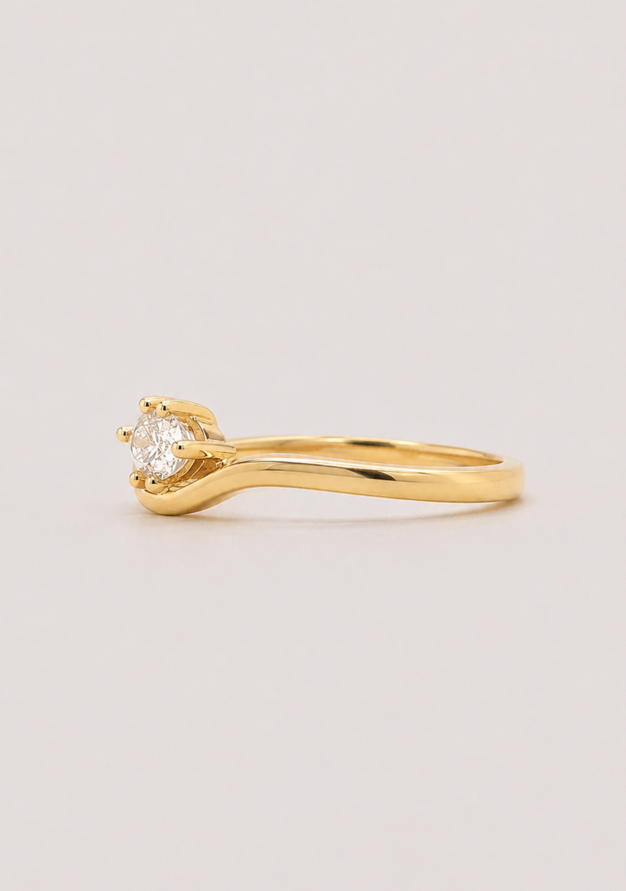 9ct Yellow Gold Marquise Diamond Claw Set Organic Curved Band