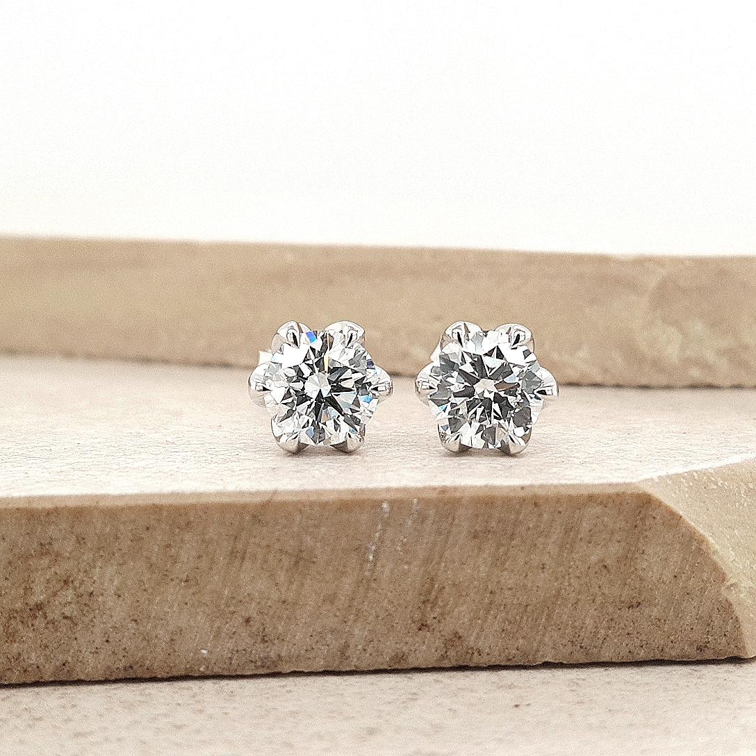 9ct White Gold Lab Grown Diamond Stud Earrings 2.00ct