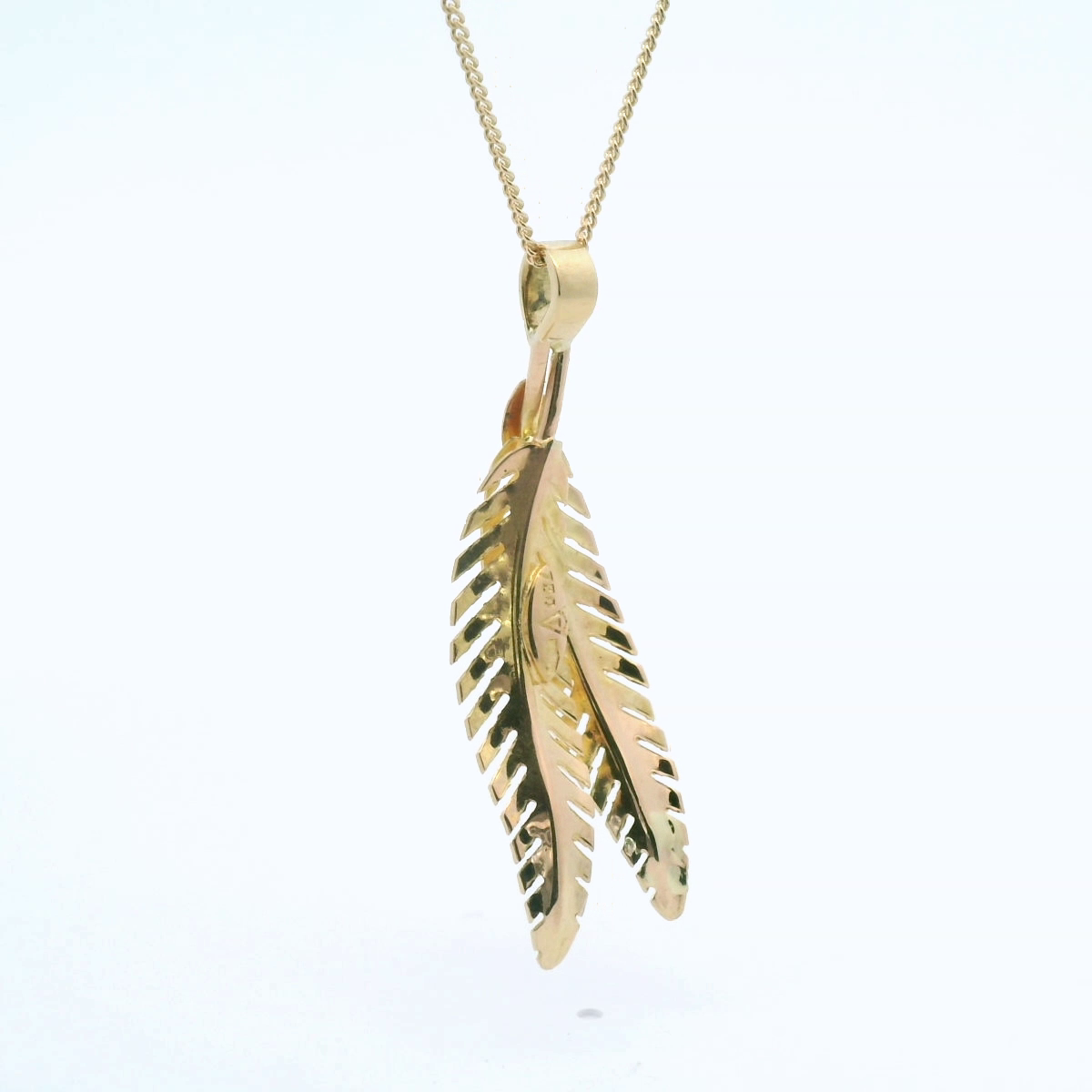 Estate 18ct Yellow Gold Double Leaf Drop Pendant