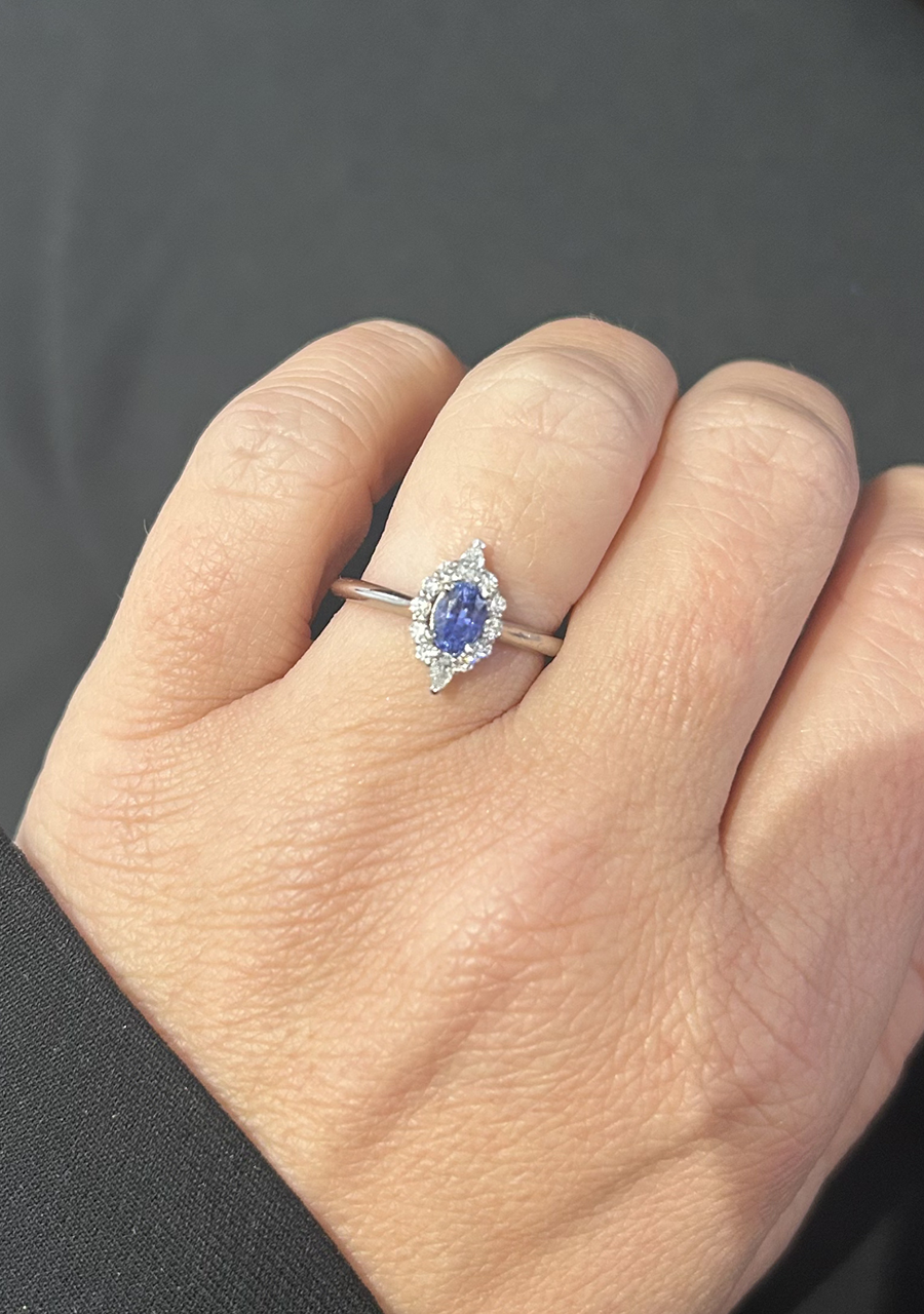 Ceylonese Sapphire & Lab Grown Diamond 9ct White Gold Ring