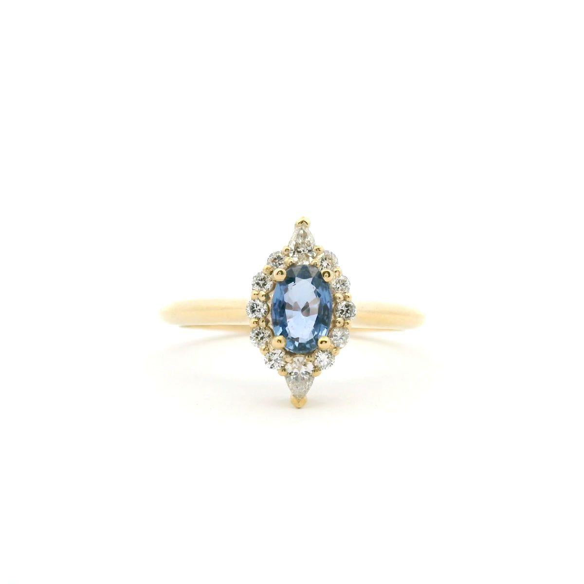 Ceylonese Sapphire & Lab Grown Diamond 9ct Yellow Gold Ring