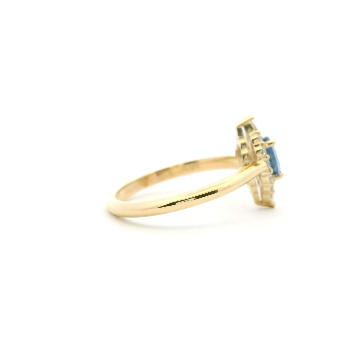 Ceylonese Sapphire & Lab Grown Diamond 9ct Yellow Gold Ring