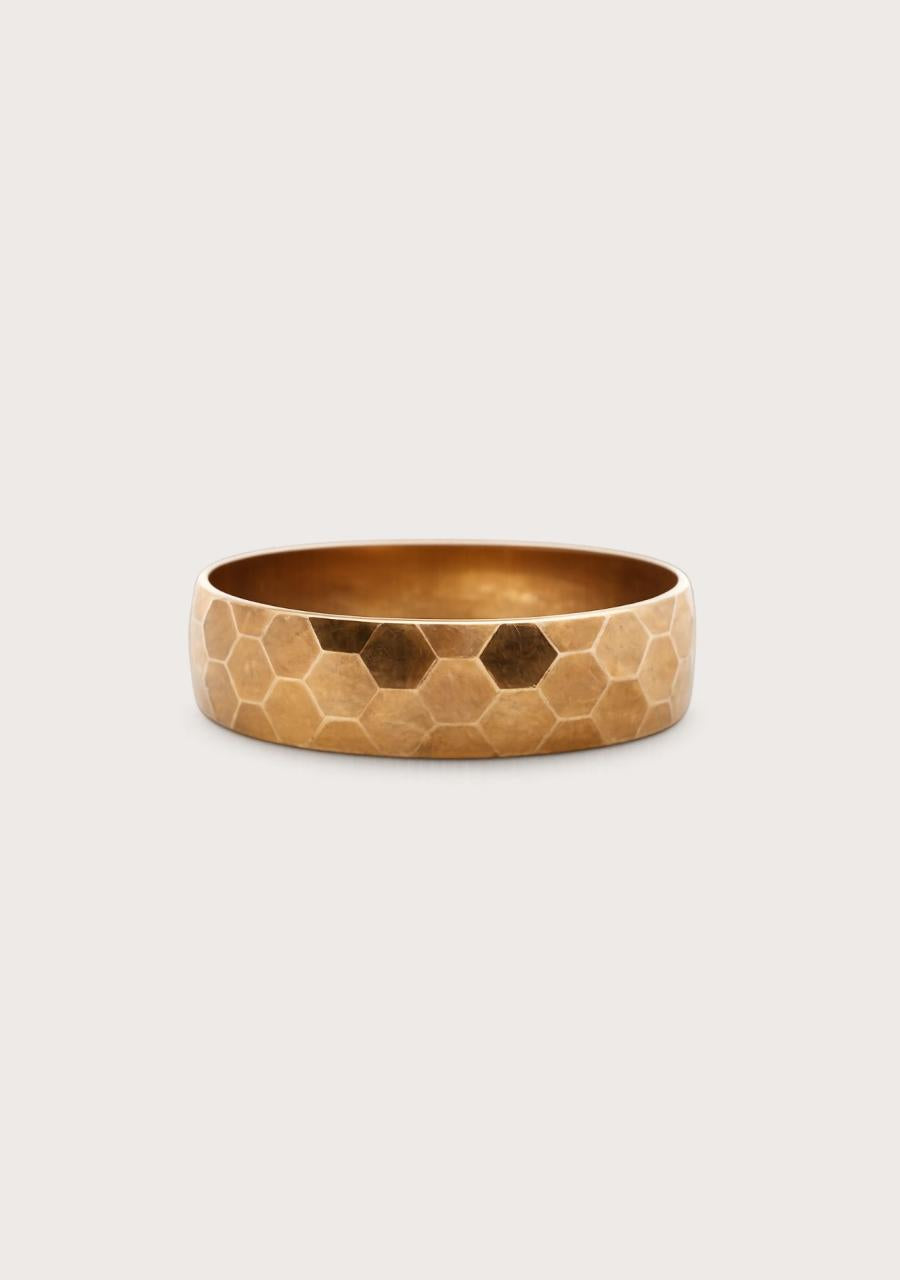 Estate 9ct Yellow Gold Hammer Finished 6mm Band Ring