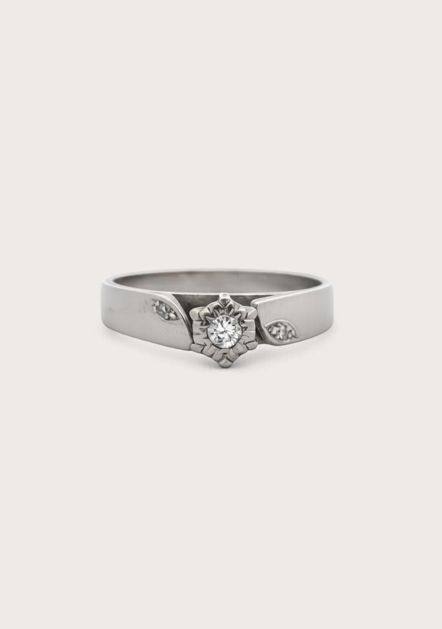 Estate 18ct White Gold Diamond Solitaire Ring