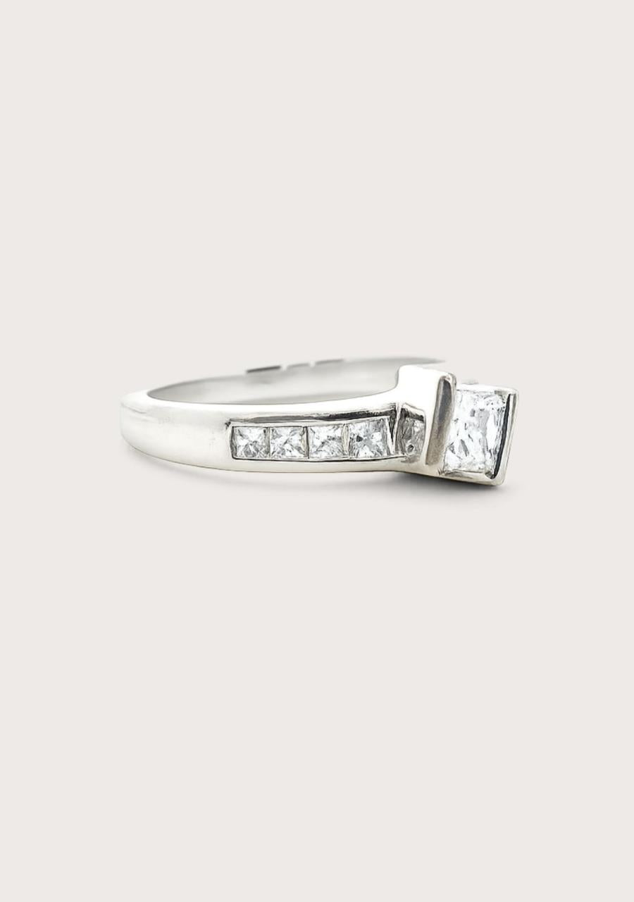 Estate 18ct White Gold Princess Cut Diamond Ring