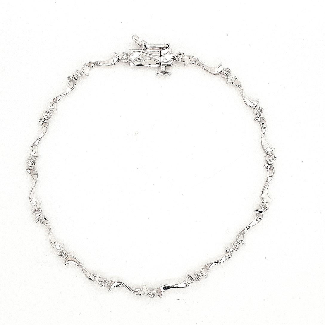Estate 10ct White Gold Diamond Bracelet