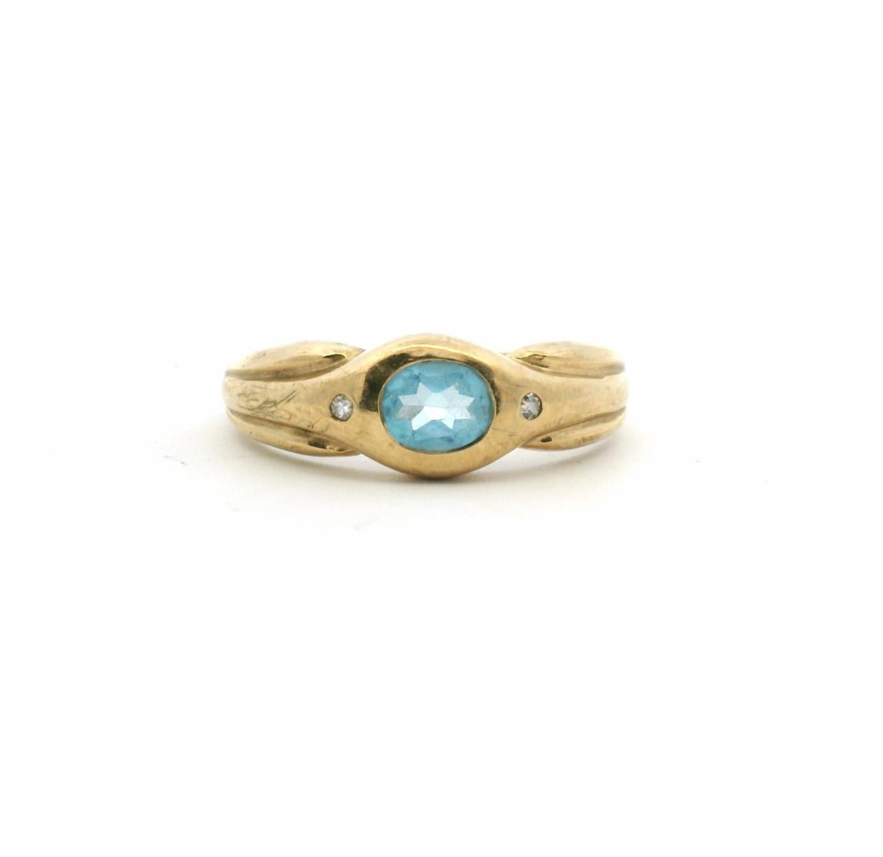 Estate 9ct Yellow Gold Blue Topaz & Diamond Punch Set Ring