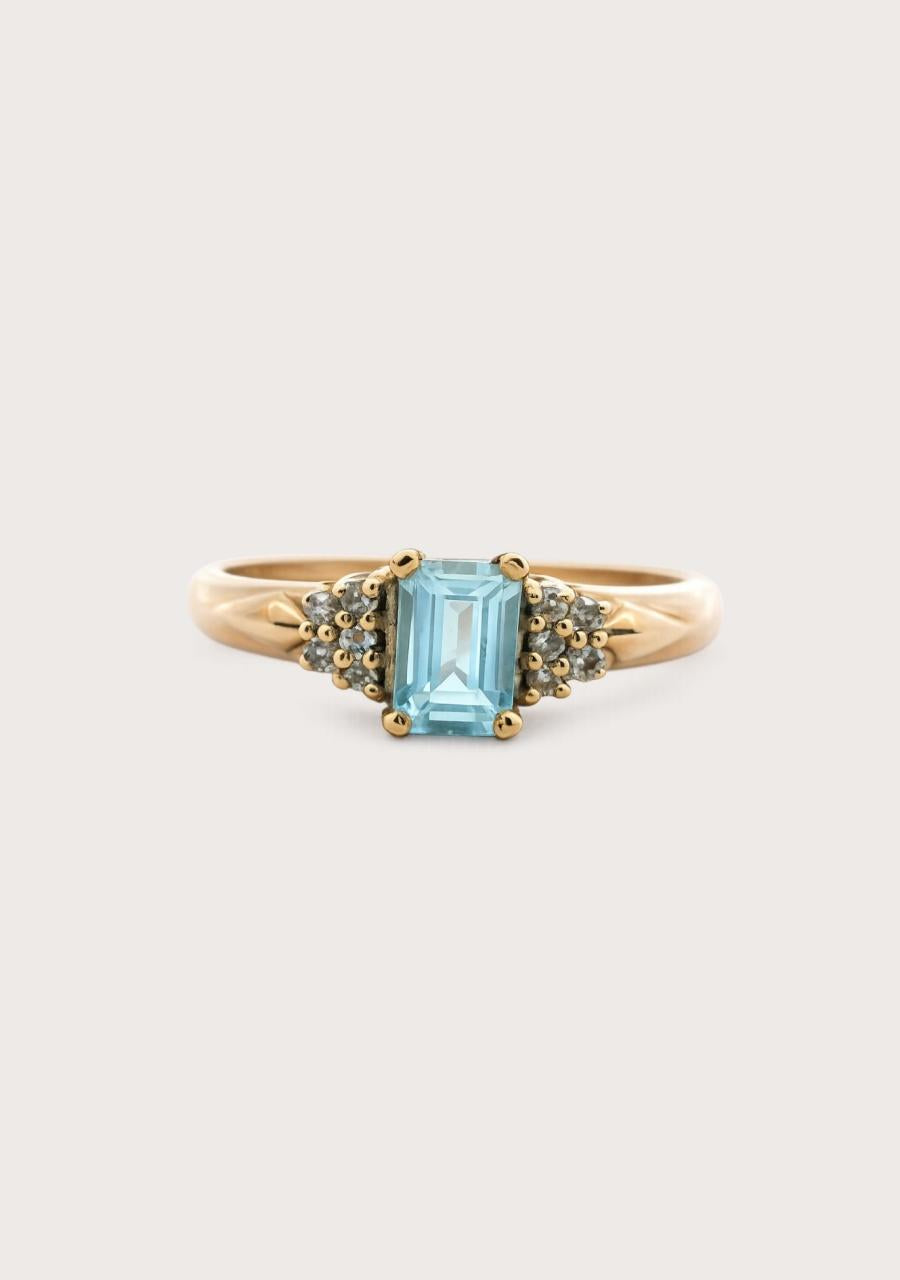 Estate 9ct Yellow Gold Blue Topaz & Diamond Ring