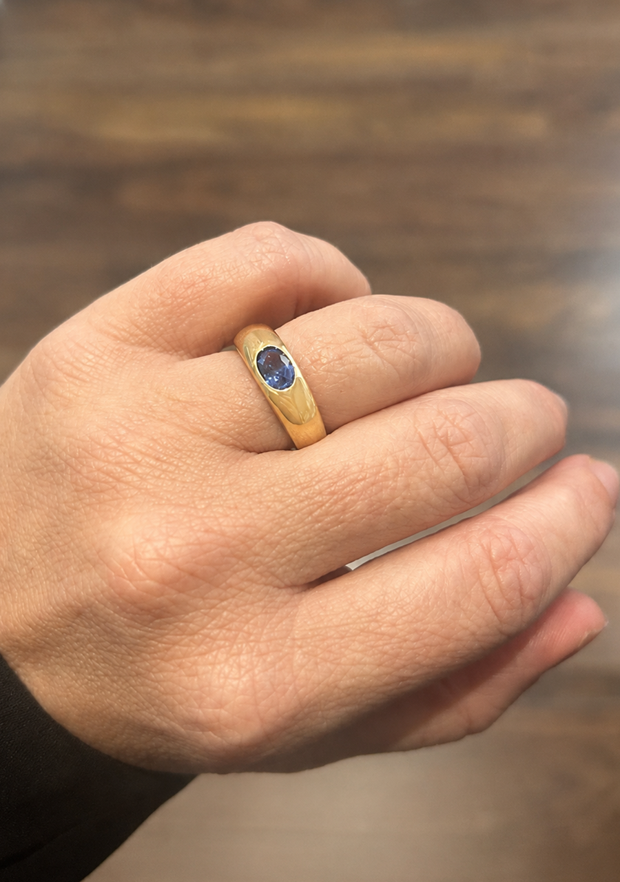 9ct Yellow Gold 6mm Dome Ring with Punch Set East West Ceylonese Sapphire