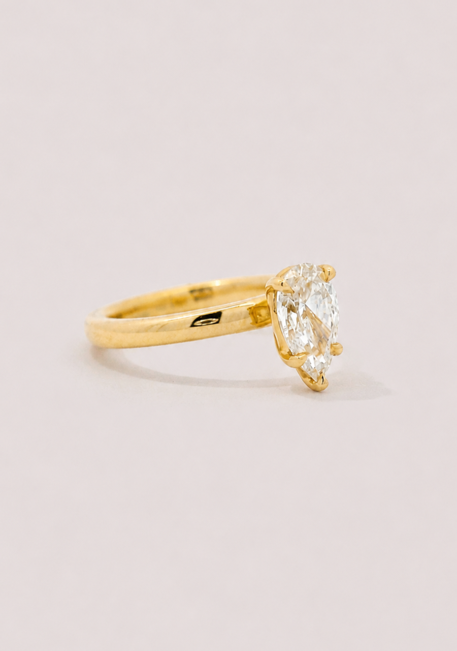 9ct Yellow Gold Pear Cut Laboratory Grown Diamond Ring