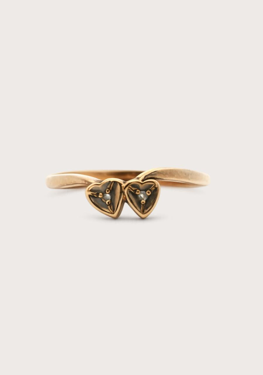 Estate 9ct Yellow Gold Double Heart Diamond Ring Ring Size: N Weight: 1.54g