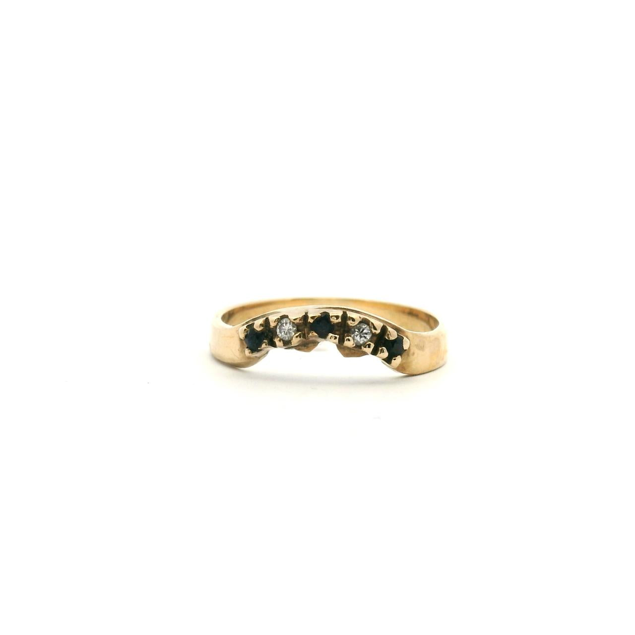 Estate 9ct Yellow Gold Sapphire & Diamond Ring Ring Size: L 1/2 Weight: 1.77g