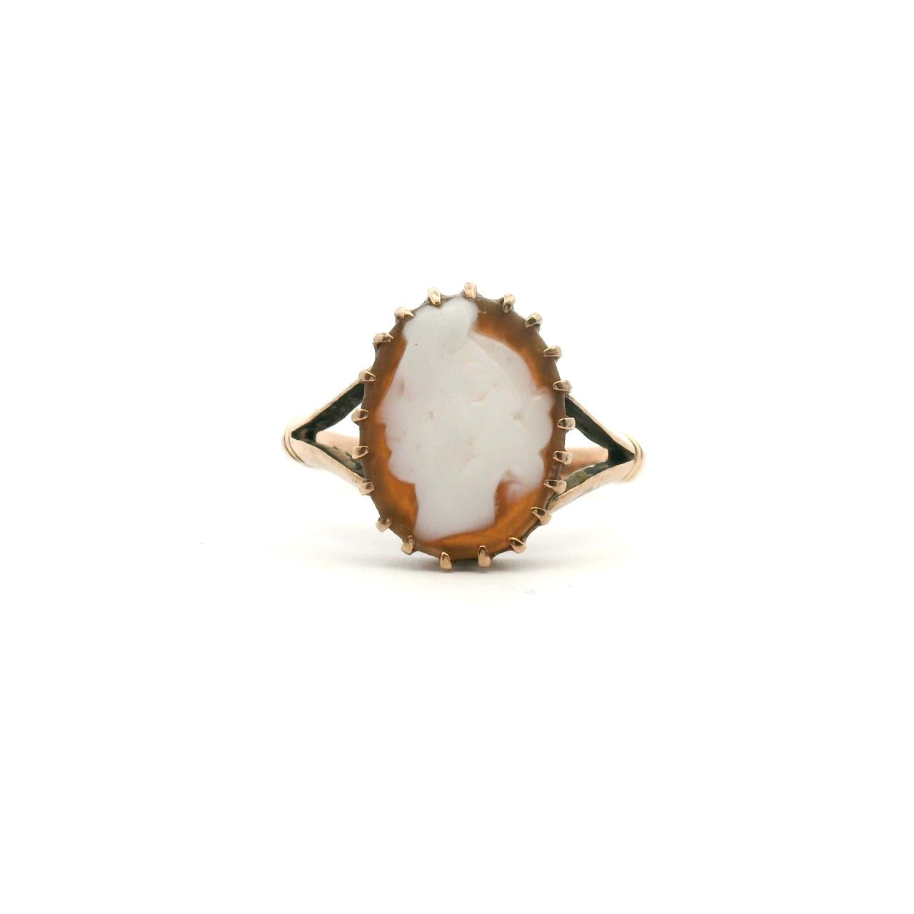 Estate 9ct Rose Gold Cameo Ring Ring Size: M Weight: 2.02g