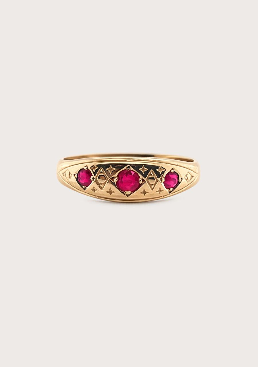 Estate 9ct Yellow Gold Ruby Engraved Ring