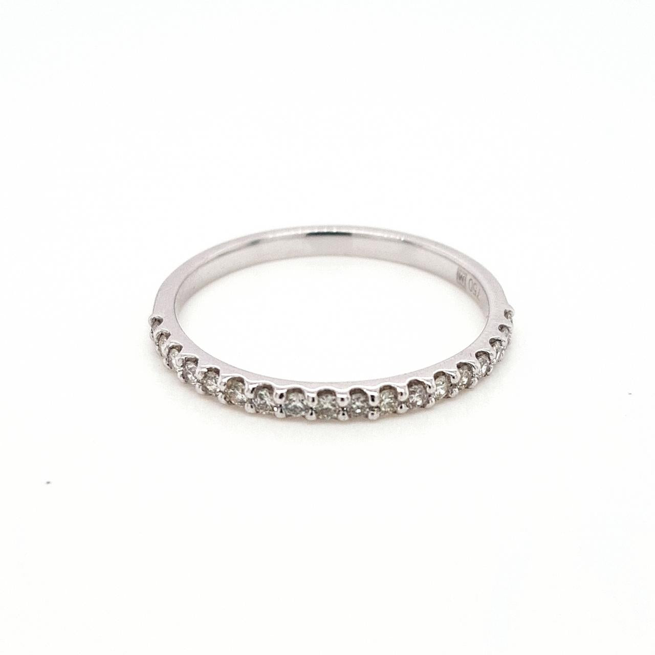 18ct White Gold 0.27ct Diamond Claw Set Band Ring