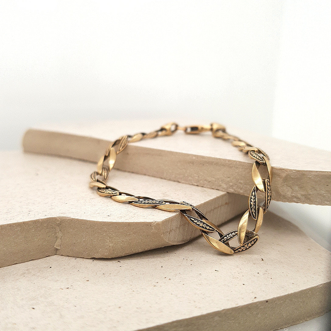 Estate 9ct Yellow Gold Curb Link Patterned Bracelet