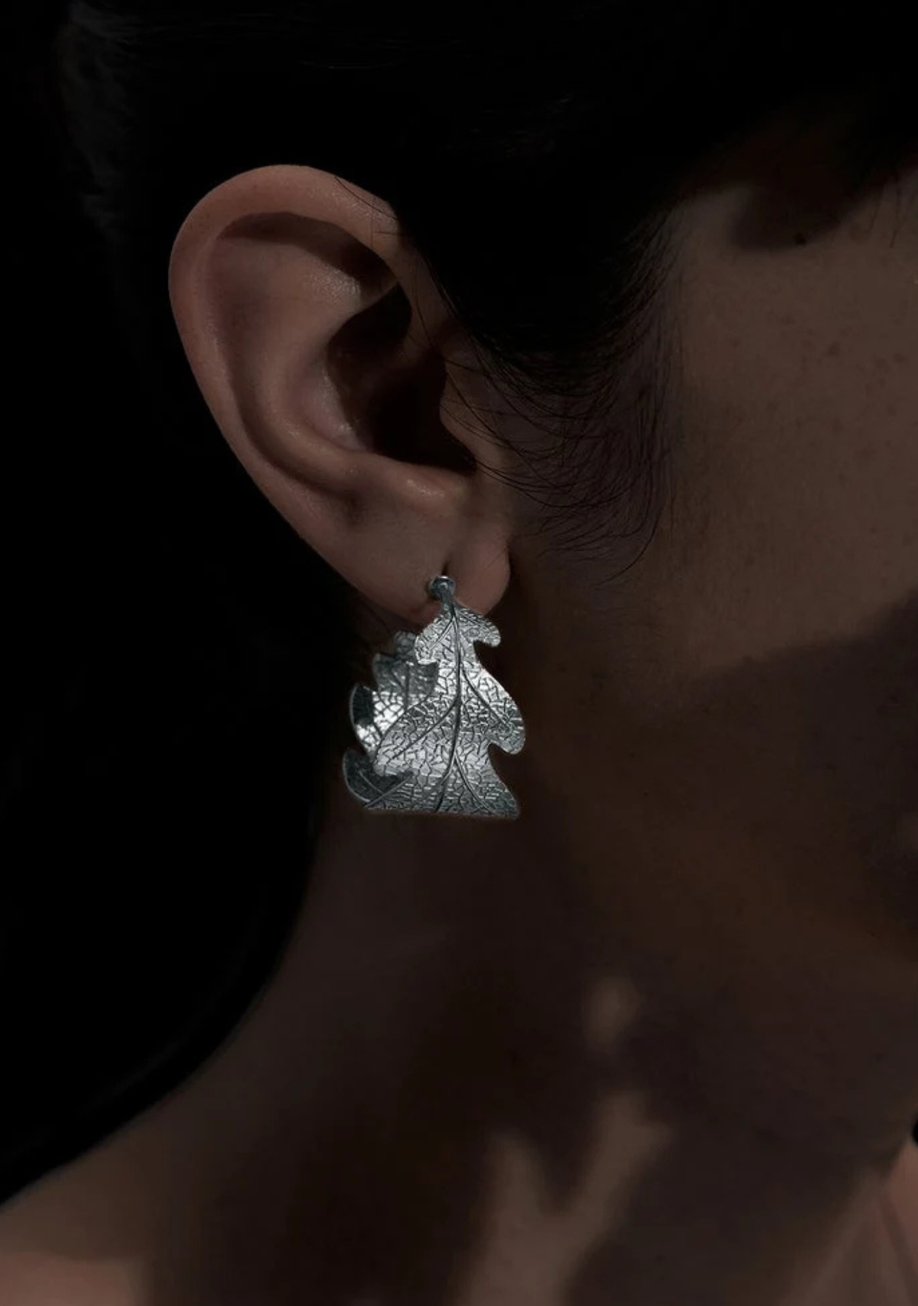 Karen Walker Stg silver Oak leaf half hoop earrings