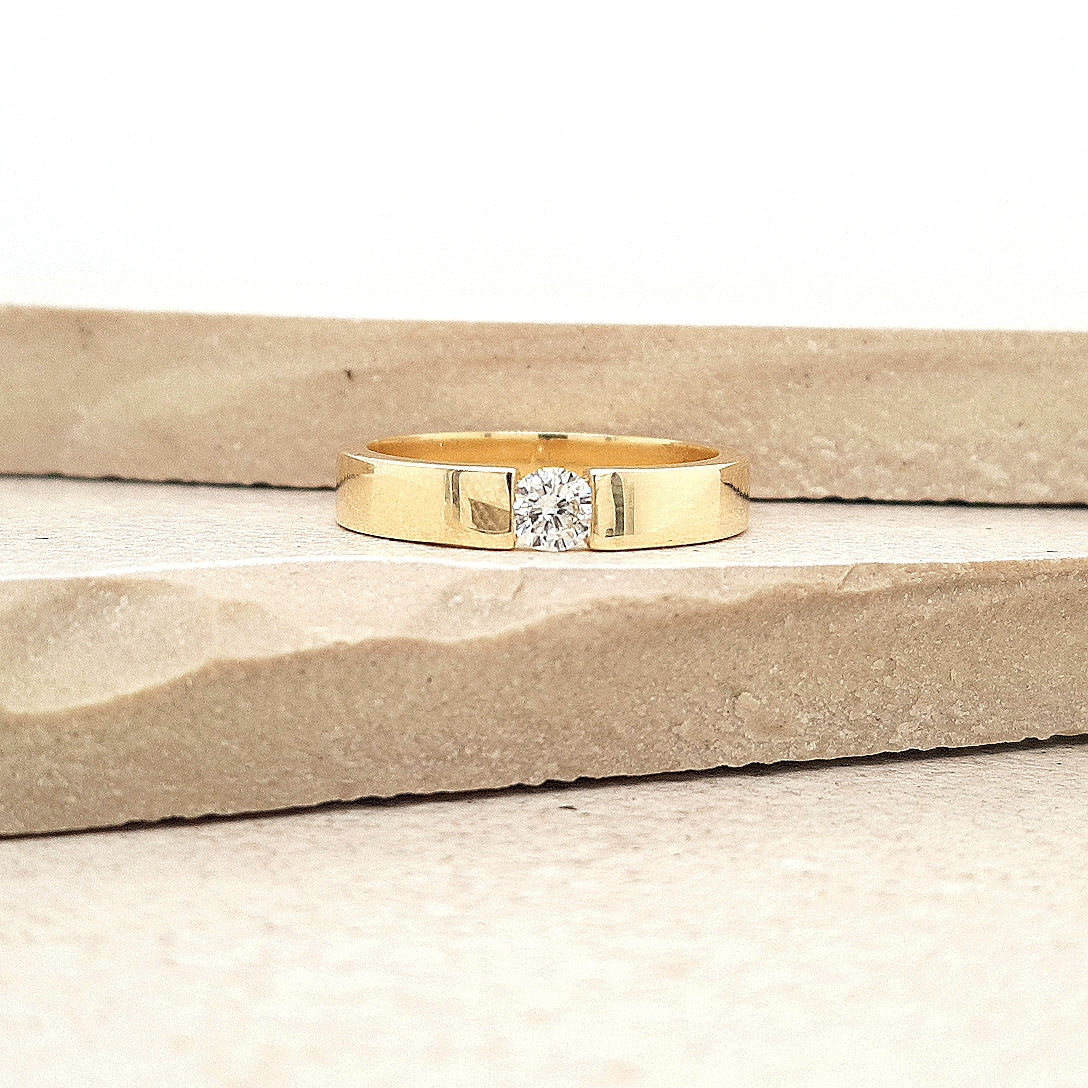 9ct Yellow Gold 0.25ct Round Brilliant Cut Diamond Flush Set Ring